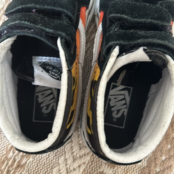 Kids flame high top vans 11.5 - Picture 5 of 7